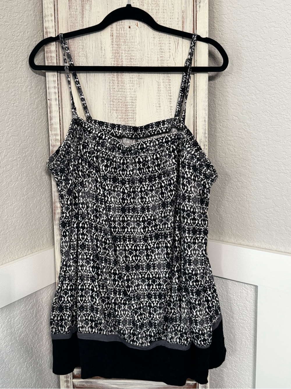 Cute! Lane Bryant Black Gray White Tank Top Adjustable Straps or Strapless 22/24